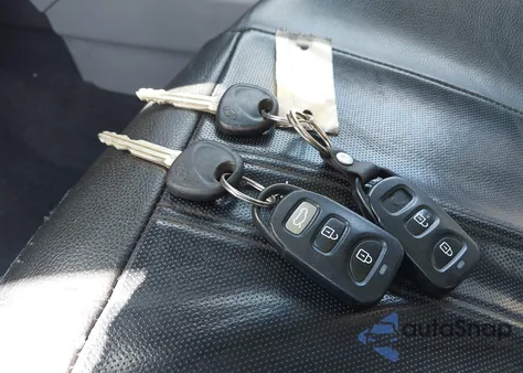 2008 Hyundai Elantra Gls/Se z USA, uszkodzony, nr VIN KMHDU46D28U408927